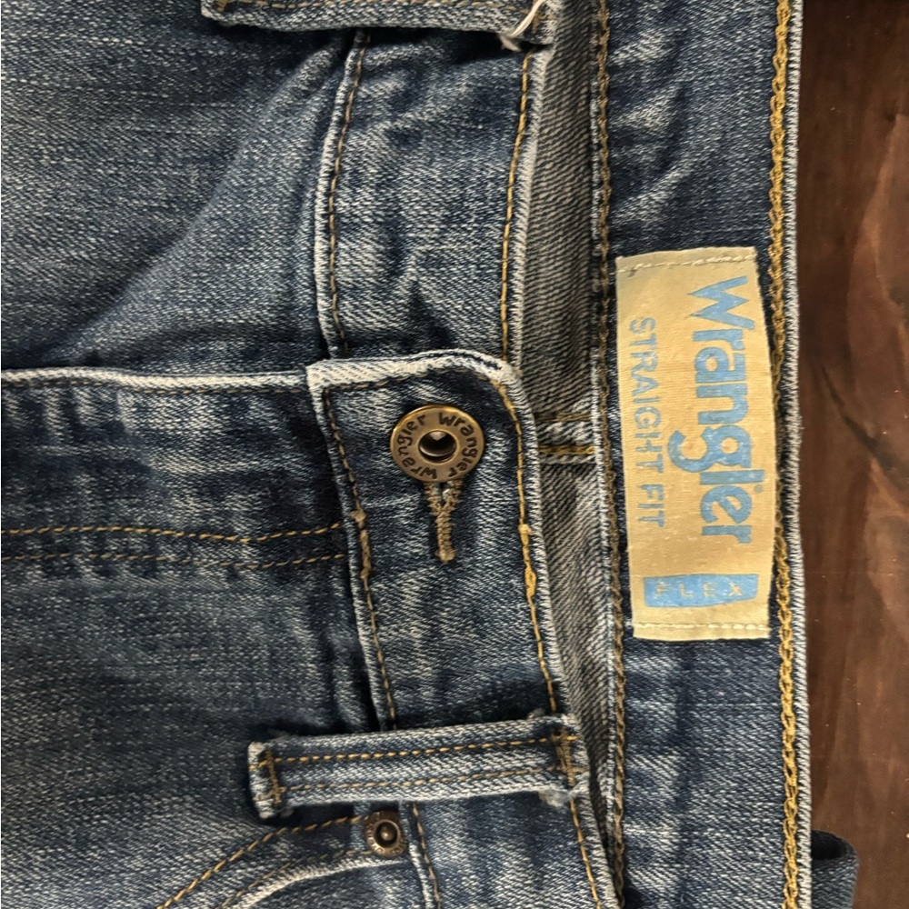 Wrangler Men's Straight Blue Jeans - Picture 6 of 7